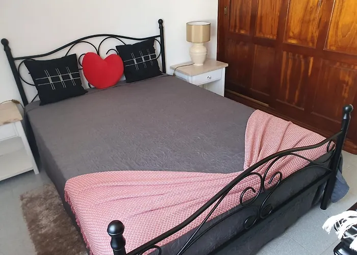Appartement à 2 Chambres à Coucher
